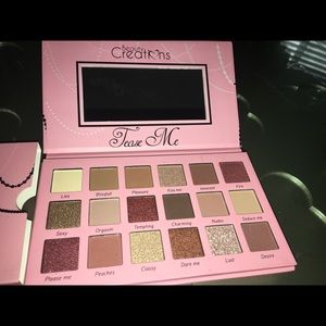 Eyeshadow palette